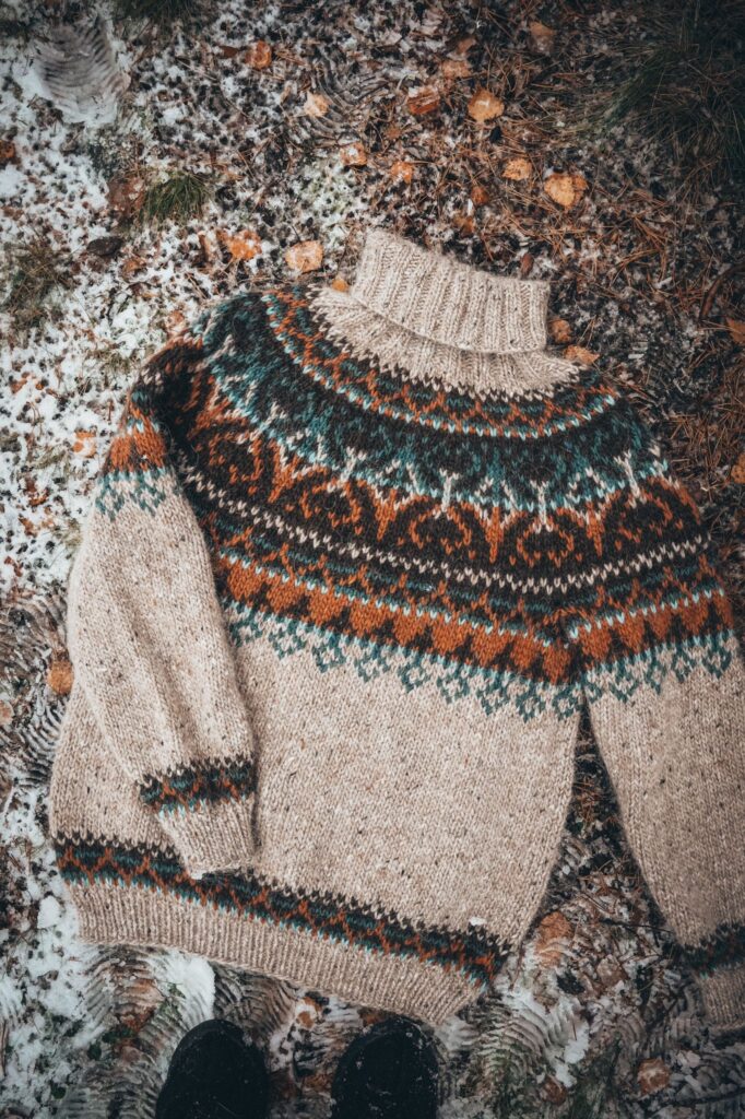 Alasuq Polar beige tweed og amber heather